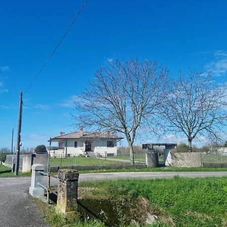 In Campagna Vicino Al Mare *