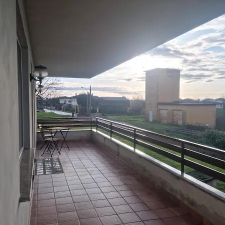 In Campagna Vicino Al Mare